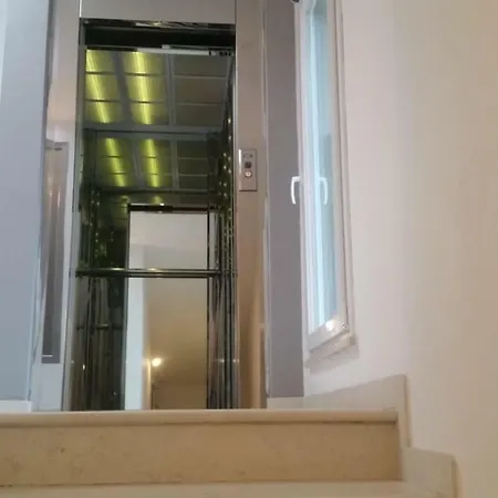 Appartamento/attico/mansarda Διαμέρισμα Ριτσιόνε